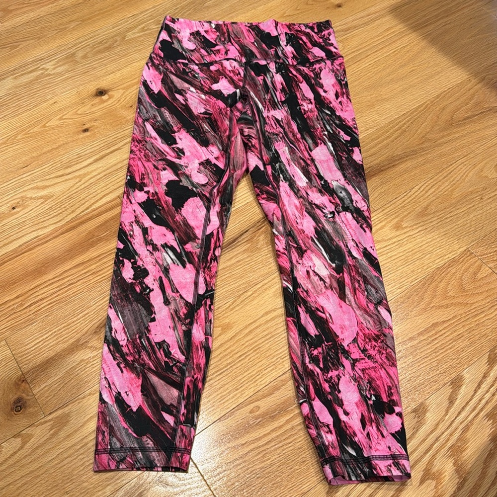 Lululemon leggings - RARE - like new